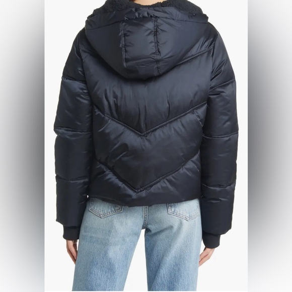 UGG RONNEY CROPPED PUFFER JACKET - Picture 2 of 5